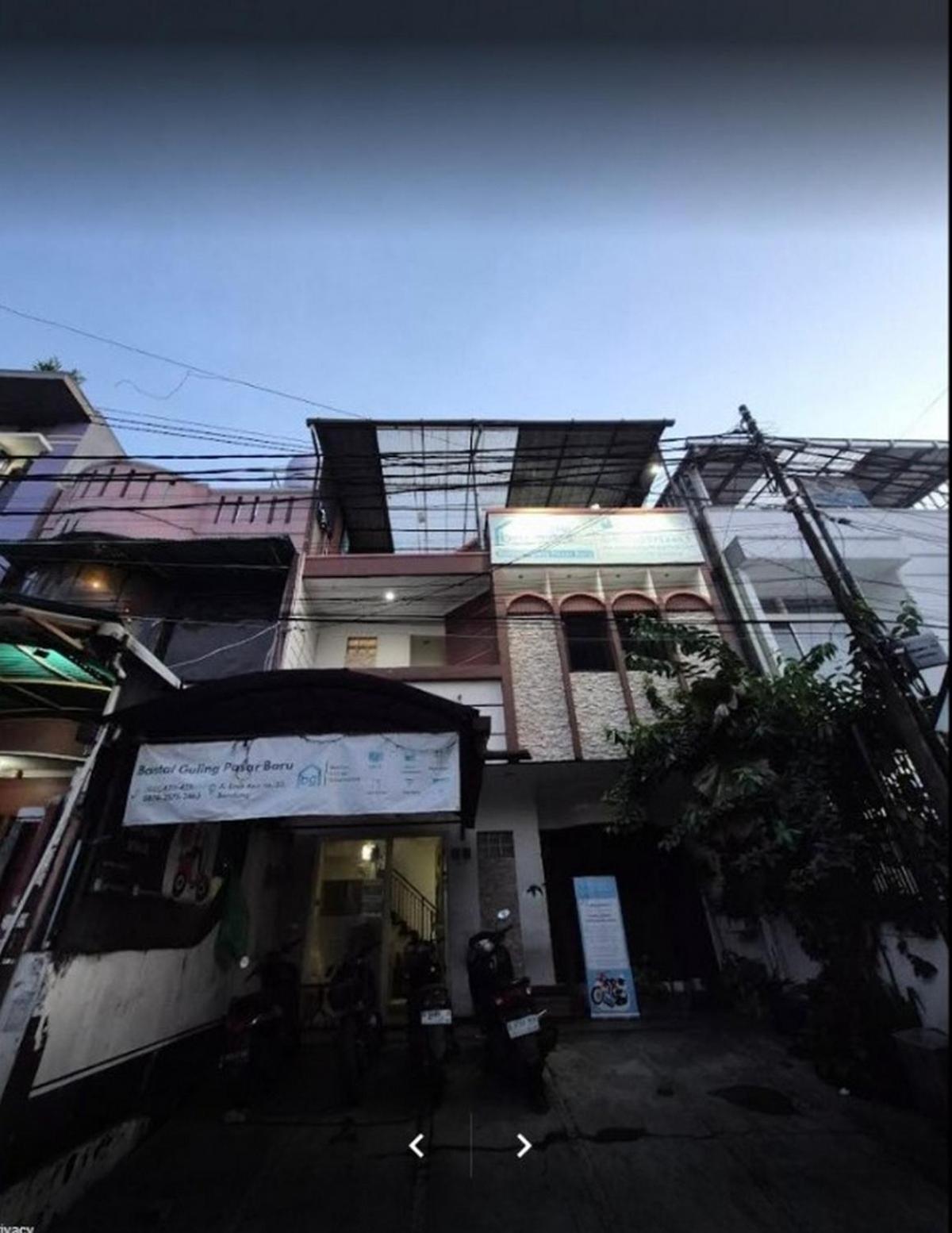 Hotel Bantal Guling Pasar Baru Bandung Exterior foto