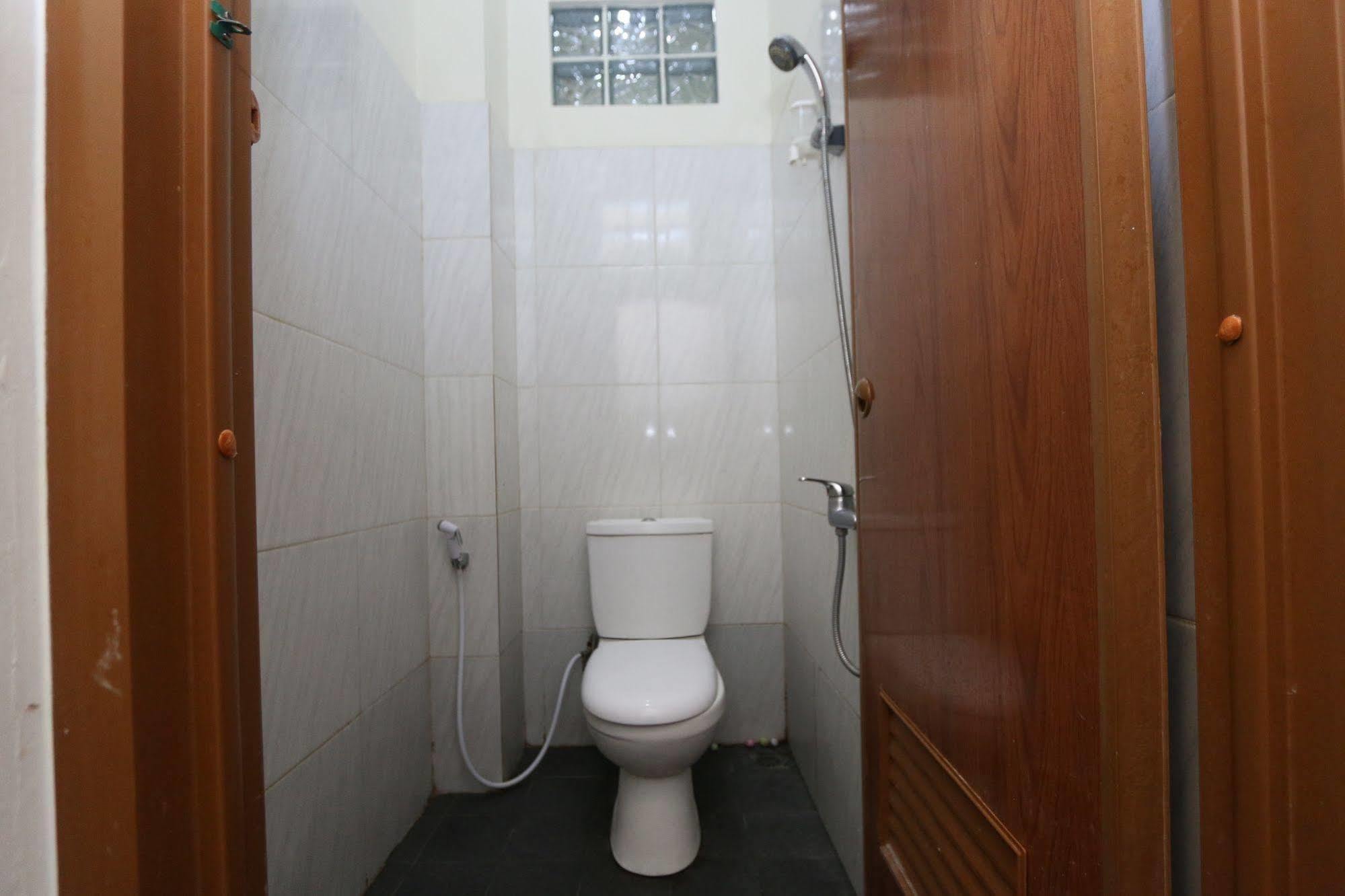 Hotel Bantal Guling Pasar Baru Bandung Exterior foto